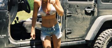 Ανέκδοτο: Χαλάει τζιπ με 2 ΓKOMENΕΣ στη μέση του πουθενά και ΣΚΑΝΕ 2 ΓΙΔΟΒΟΣΚΟΙ με… Τρελό γέλιο