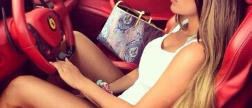 ΑΝΕΚΔΟΤΟ: Ξανθό ΤΟΥΜΠΑΝΟ με Ferrari ψάχνει να παρκάρει Κολωνάκι. Τρελό γέλιο