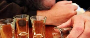 Ανέκδοτο: Ο μεθυσμένος, ο παπάς κσι η αθρίτιδα …! Τρελό γέλιο