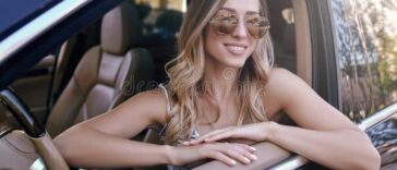 Ανέκδοτο: Η Ξανθιά και το αυτοκίνητο …!Τρελό γέλιο