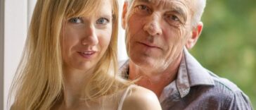 ΑΝΕΚΔΟΤΟ: Οι 3 γέροι και η Σβετλάνα – Τρελό γέλιο