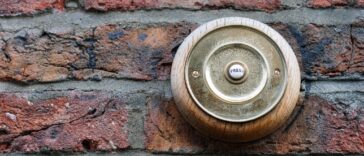 Ανεκδοτάρα με εύπορη κυρία: Η αγγελία και οι όροι που έβαλε