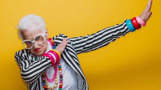 Ανέκδοτο (κλάμα): Το ηλικιωμένο ζευγάρι και η... πιάτσα της κυράς